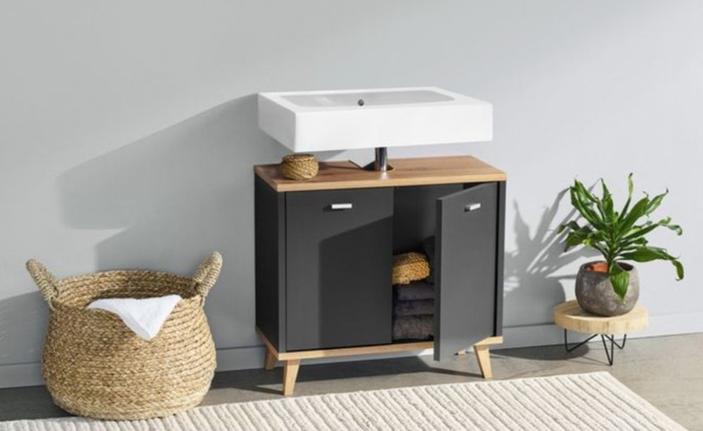 Шкаф за мивка с отвор за сифон