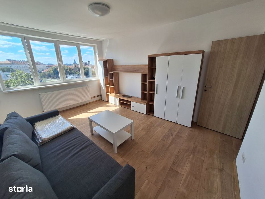 500 euro Ap cu 2 camere decomandat cu centrala proprie