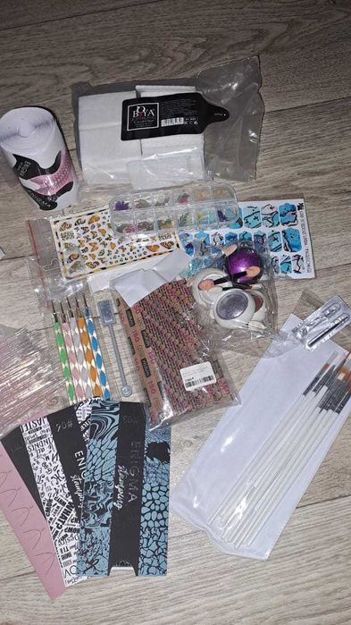 Материалы и оборудование для маникюра