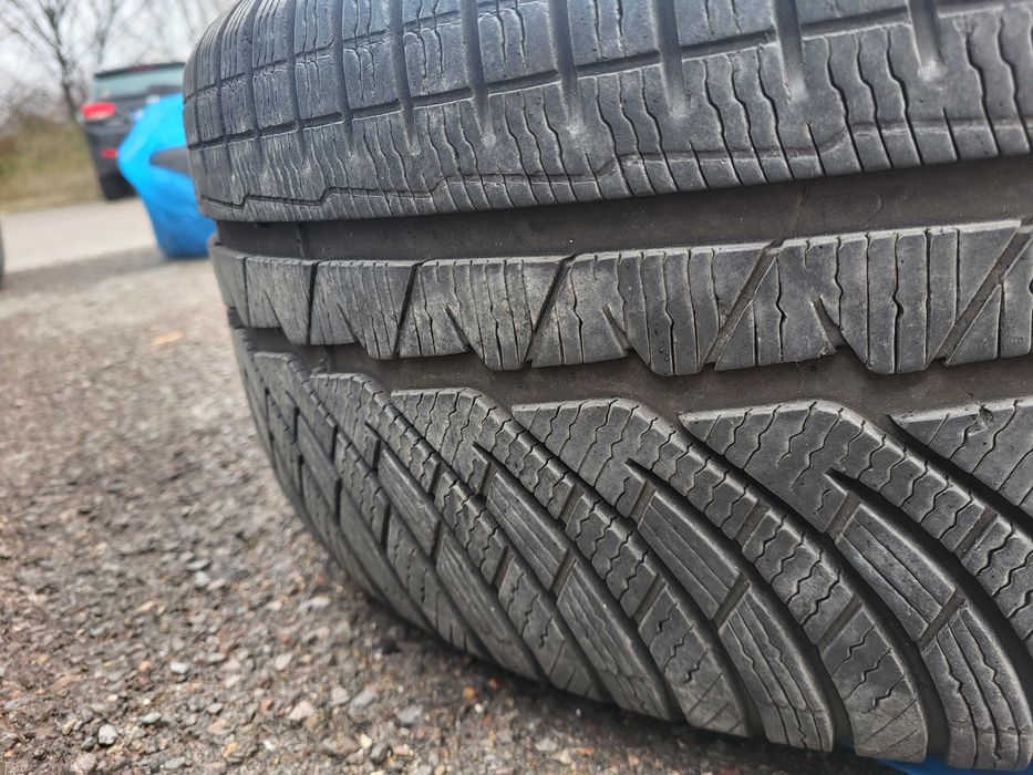 245/45/18 зимни Michelin PILOT ALPIN PA4 RFT