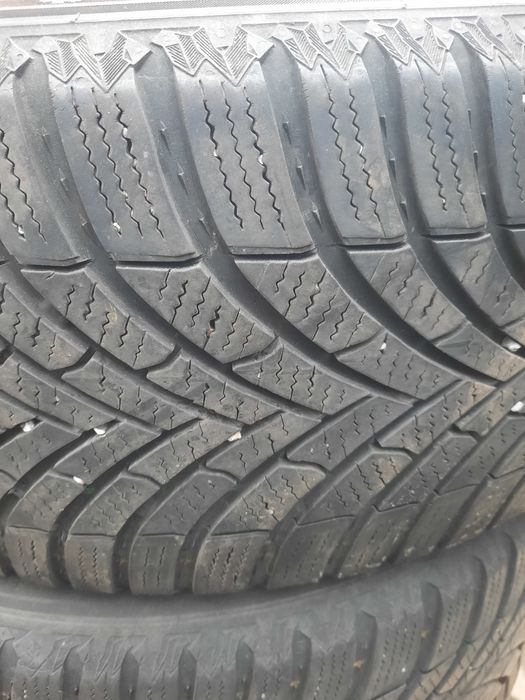 Anvelope iarna 225/50 R18 V XL