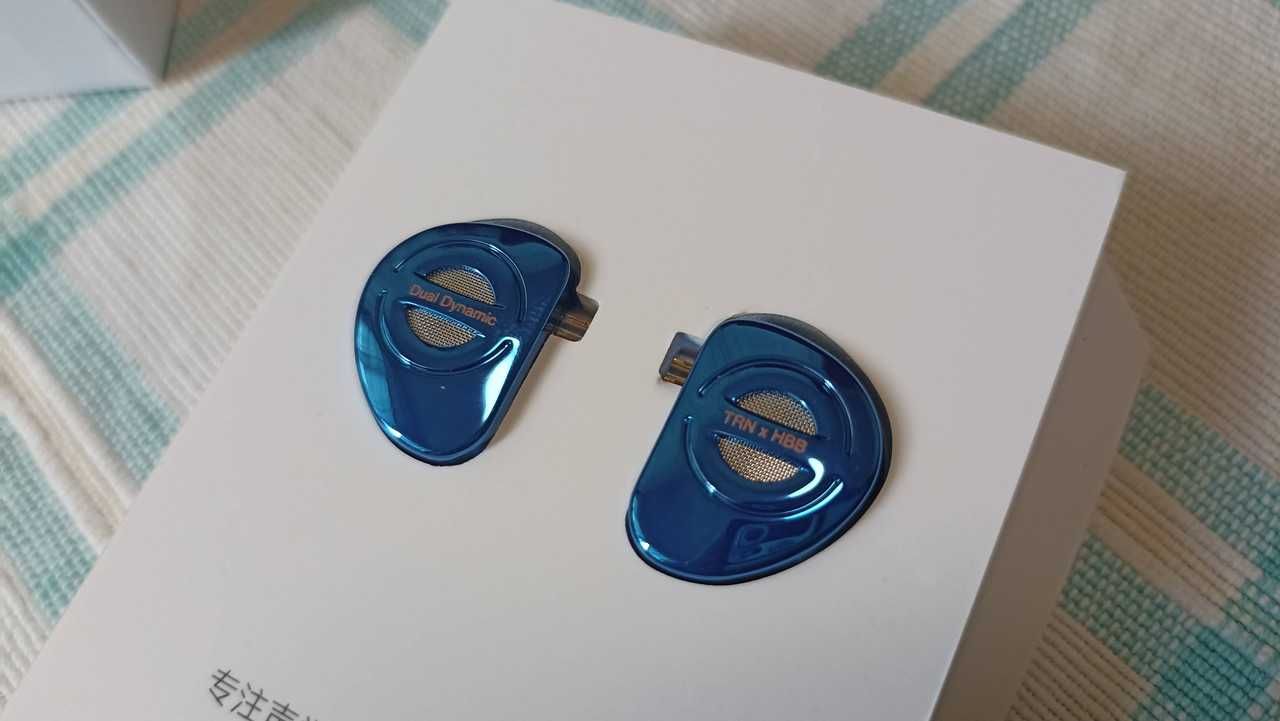 Нови- неотваряни TRN MT4 PRO Monitor IEM