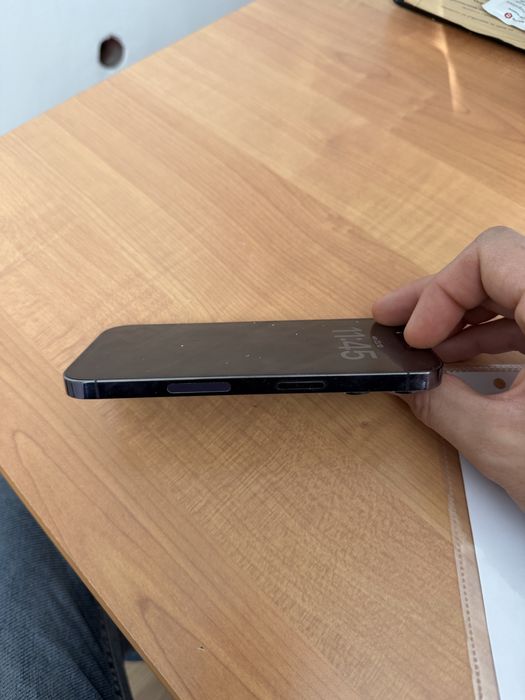 Iphone 14 pro 256 перфектен!