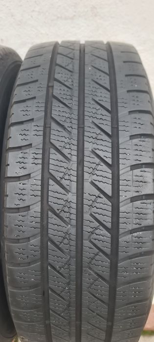 Doua anvelope M+S 215 65 15C