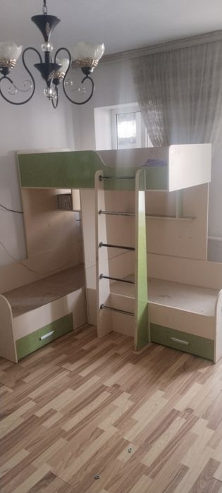 Детская кровать, двухъярусная