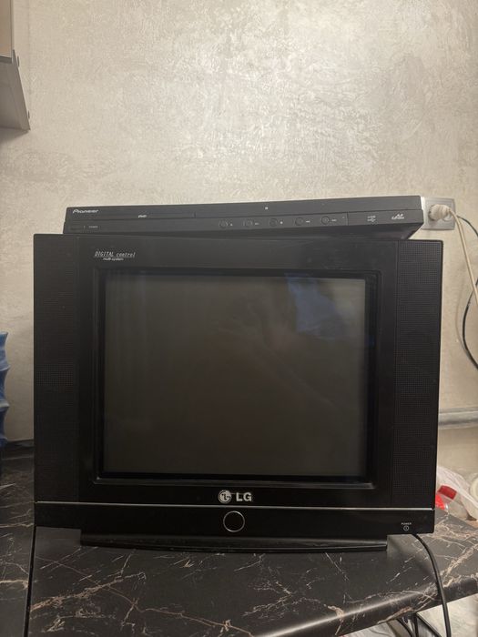 Срочно продается LG Телевизор