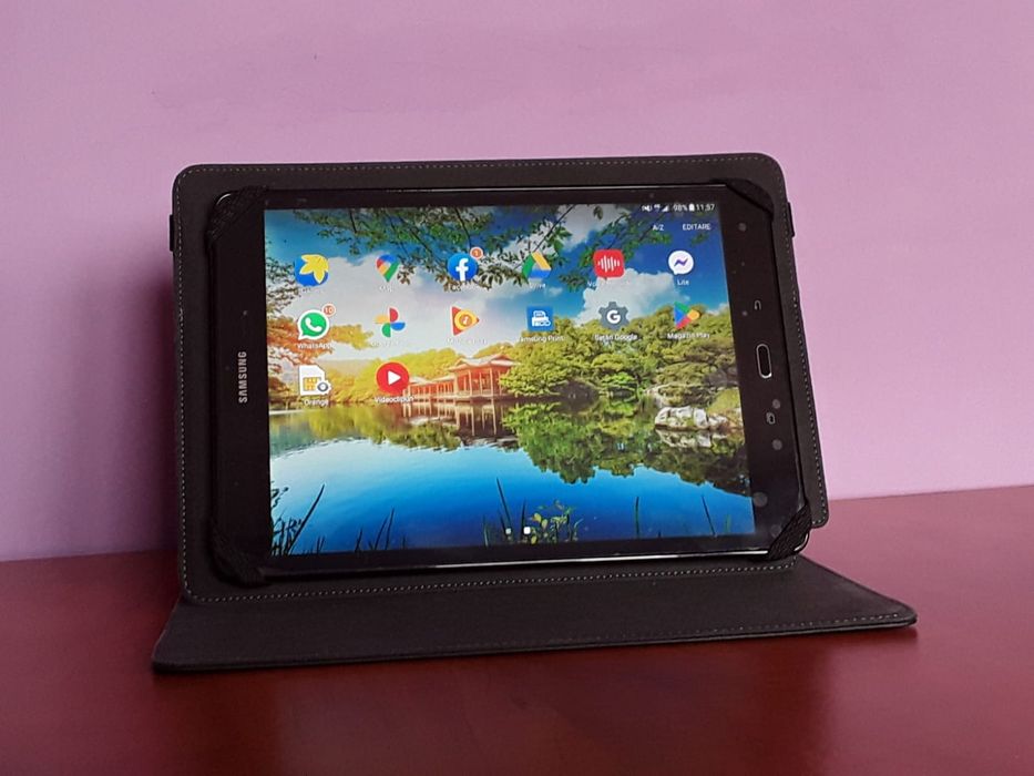 Vând Tableta Samsung Galaxy Tab A cu SIM Model SM-T 555