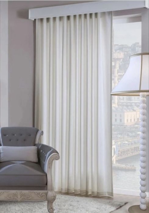 Vând perdea 70x200 albă