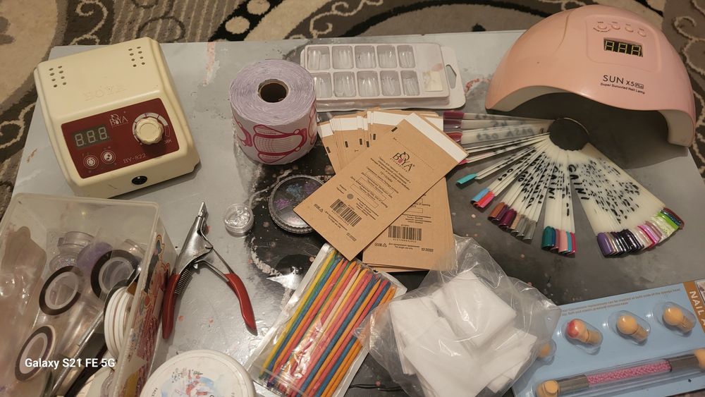 Маникюр заттары сатылады