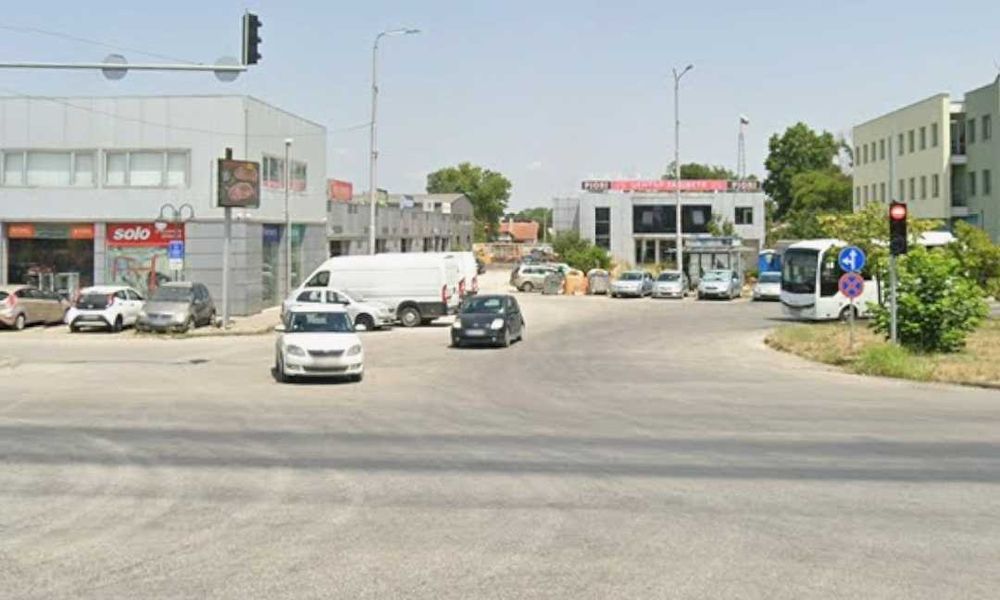 Дава се под наем Магазин в Пловдив, Индустриална зона - Север - 130 кв.м за 1105 € - Снимка #1