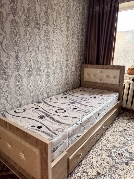 Односпальная кровать