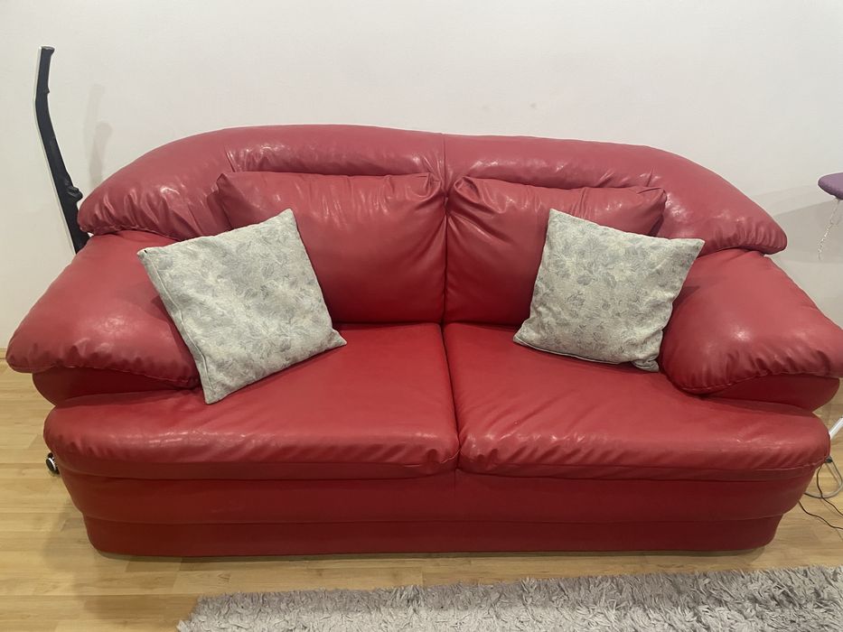 2 Canapele piele de 2 locuri si 3 locuri