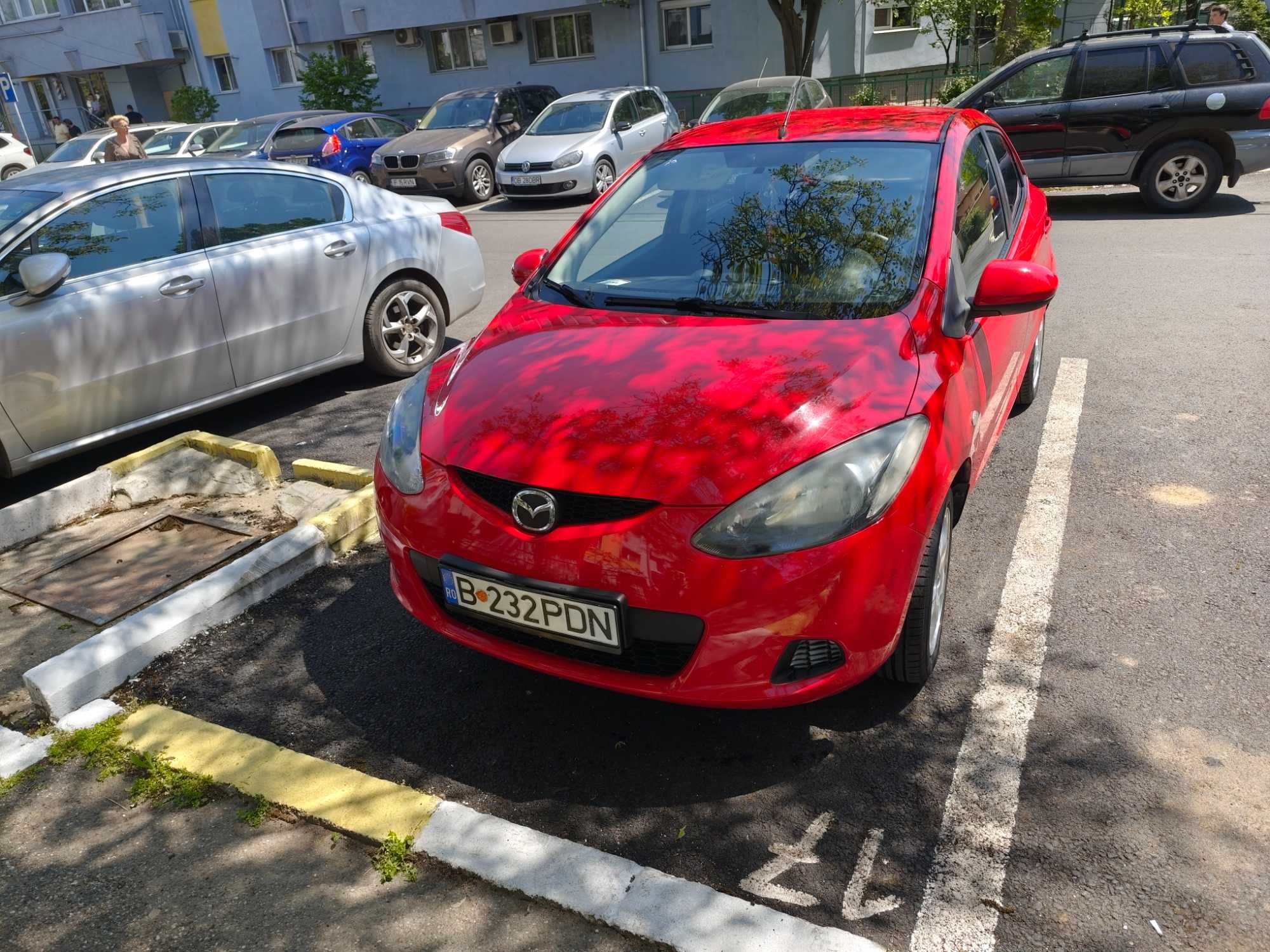 autoturism mazda 2