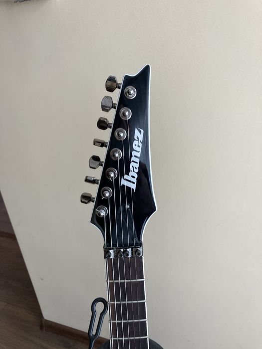 Китарата Ibanez RGIR27E