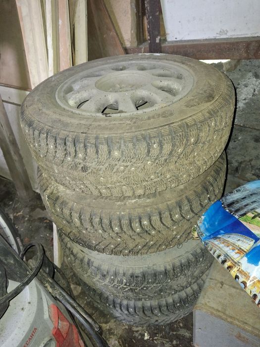Диски с шинами в хорошем состоянии