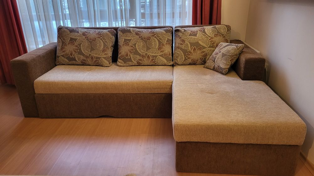 Разтегателен диван