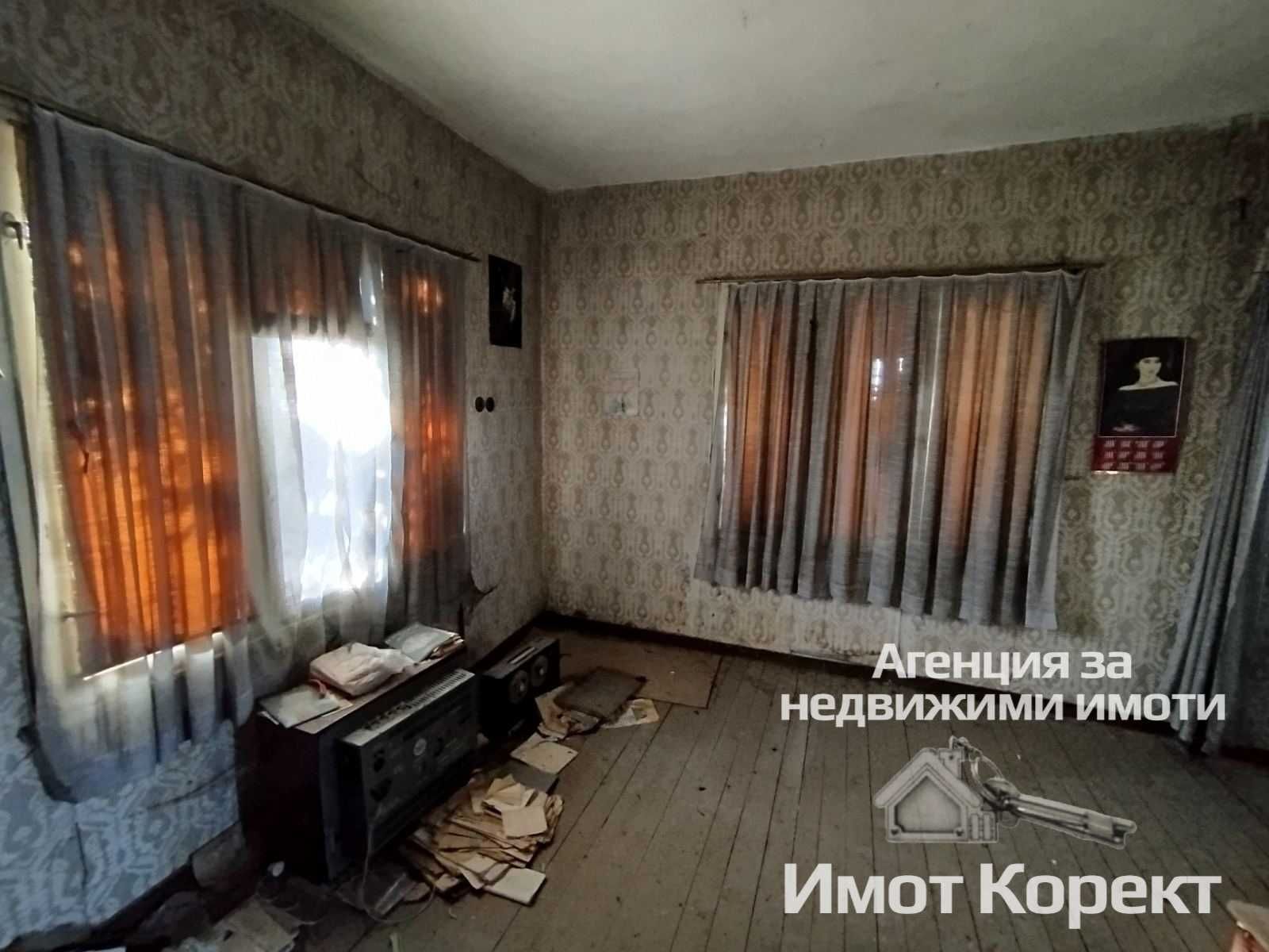 Имот Корект продава двуетажна Къща, с. Козаново