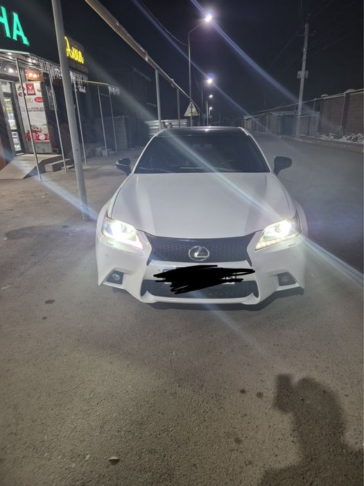 Машина Lexus gs 350