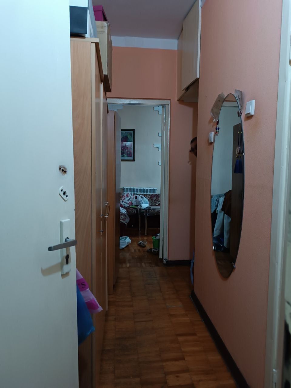 1 комн. квартира, 1/5/5. Сергели 7. Бал. 2х6 м! Метро 3-bekat - 300 м!