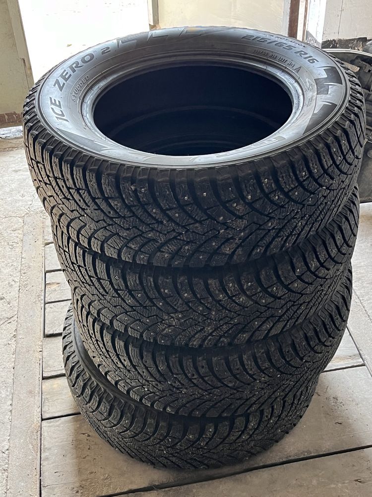 Pirelli ice zero 2