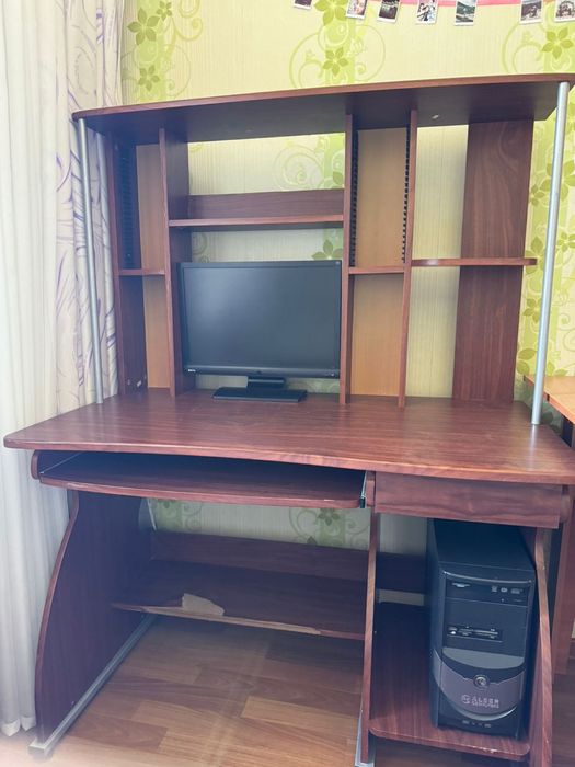Компьютерный стол за 8000 тенге