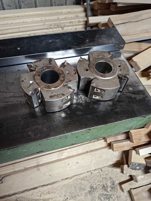 Freza rindeluit tamplarie