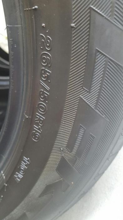 Anvelope de vara marca Bridgestone 265/50 / R19 DOT 2014