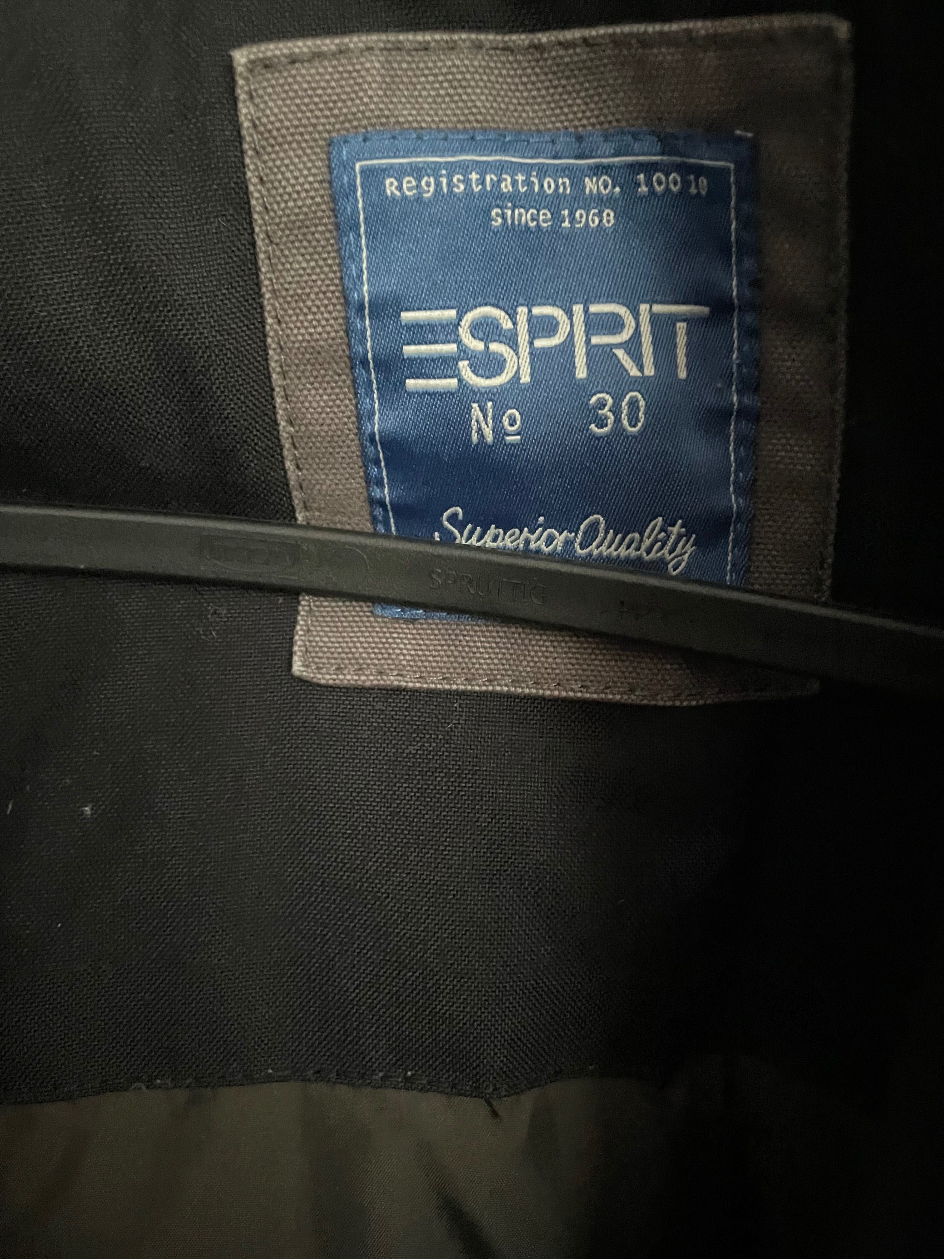 Vând geacă parka Esprit