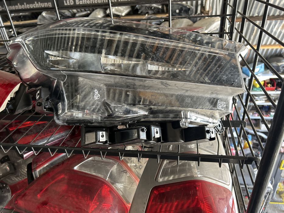 Десен фар за suzuki sx4 s cross