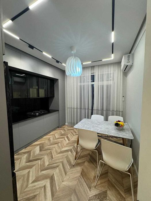 ЖК"Xon Saroy" Юнусабад метро ТЦ Мегапланет рынок универсам новая