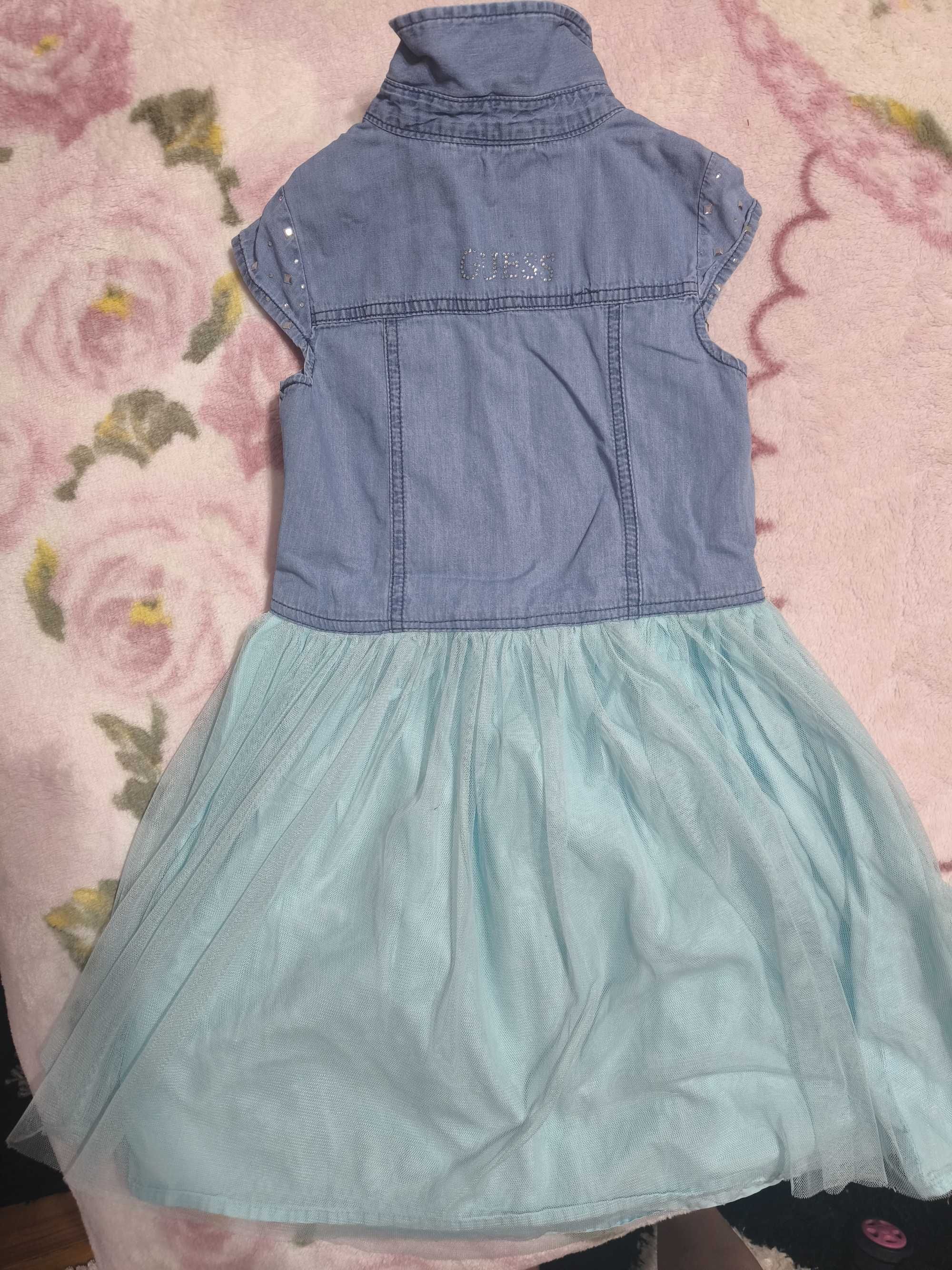 Стилна рокля Guess