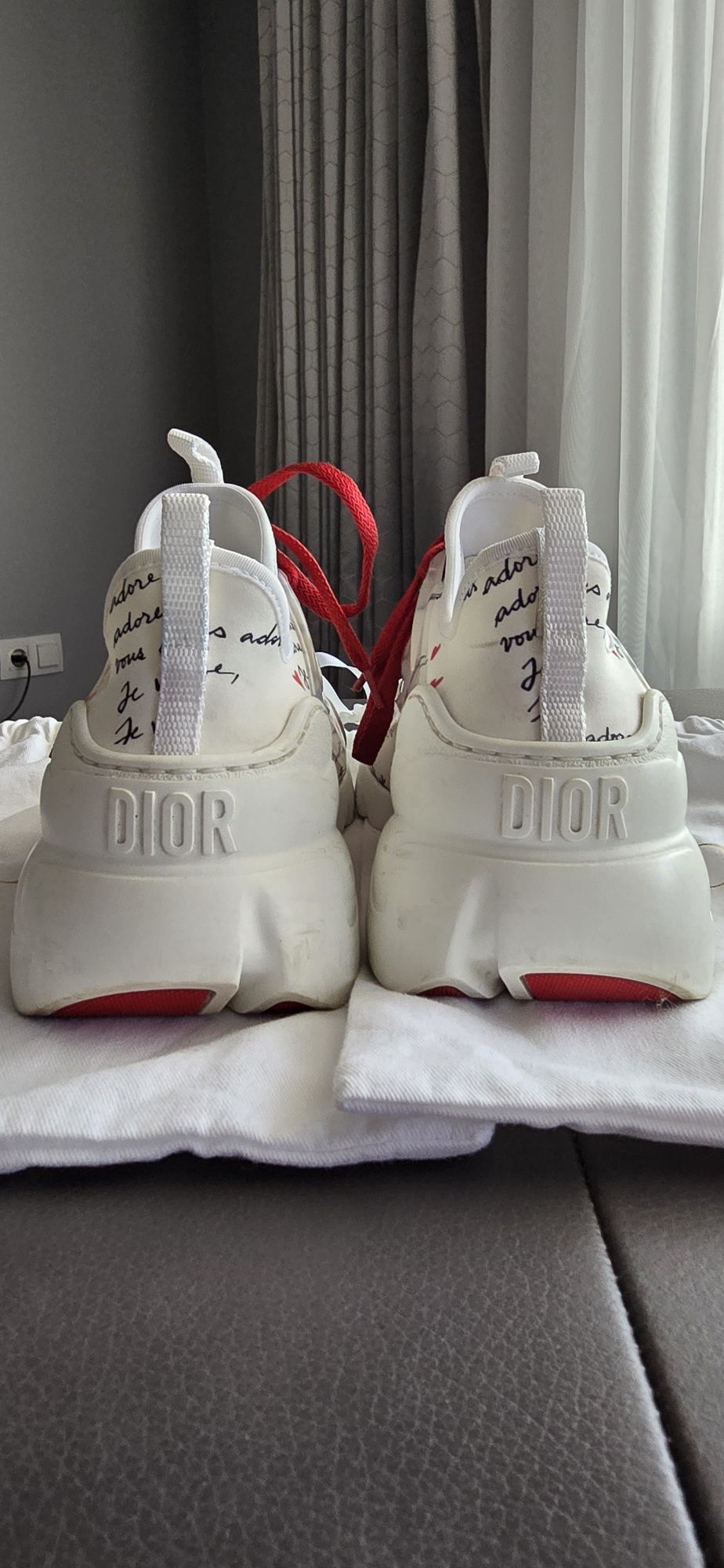 Оригинални дамски маратонки марка DIOR !