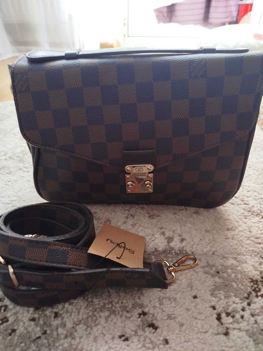 Geanta dama foarte buna