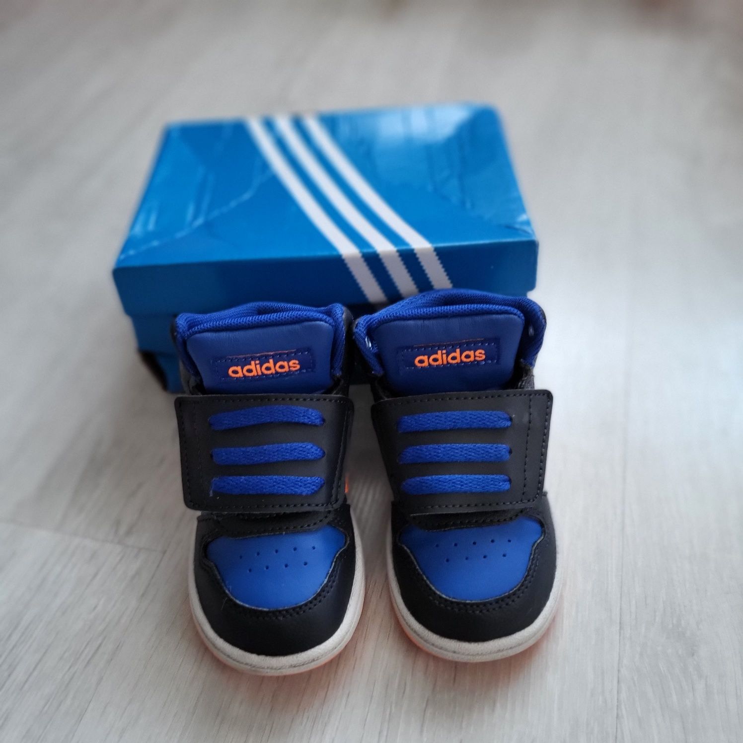 Adidas, mărimea 21