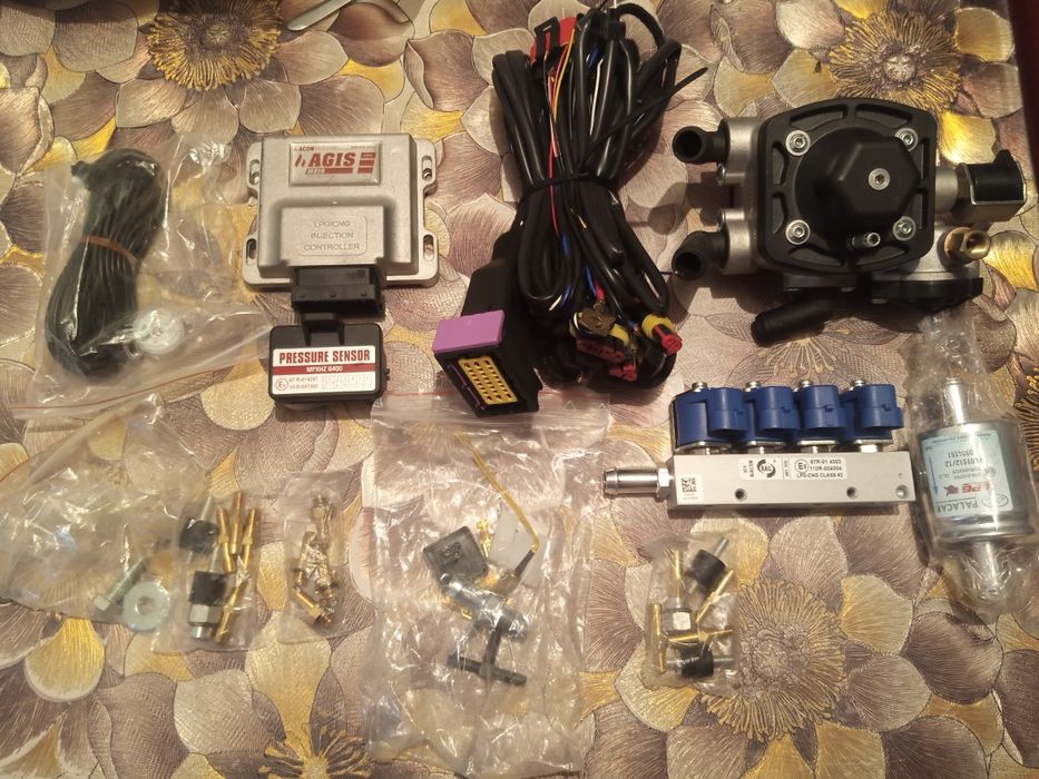 Продам комплектующие газовоему  оборудованию