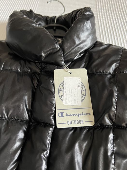 Продавам дамска шуба CHAMPION / OUTDOOR  черна