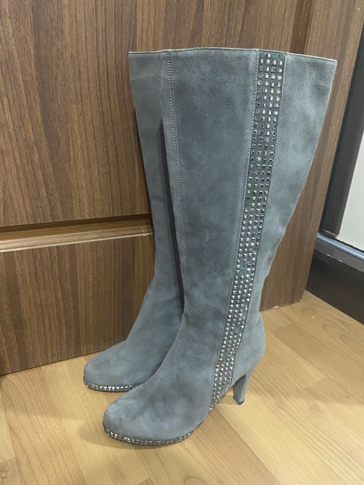 Срочно продам Осенние сапоги