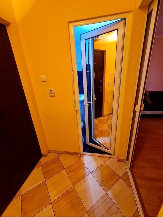 PERSOANA FIZICA ---Vanzare apartament cu 1 camera zona MAZEPA 1