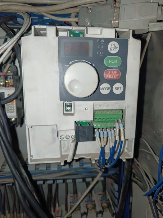 Сервомотор с инвертором