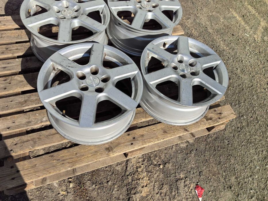 16 цола 5 х 98 мм Ситроен Ц8 / Пежо 807 / Ланча Федра - 7 Инча / ЕТ 27