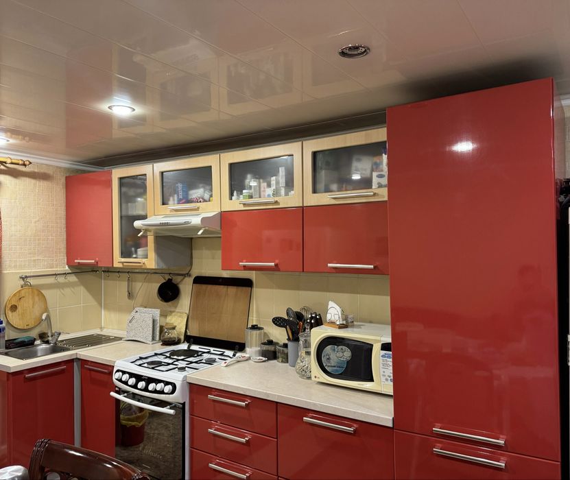 Кухонный гарнитур в отличном состоянии