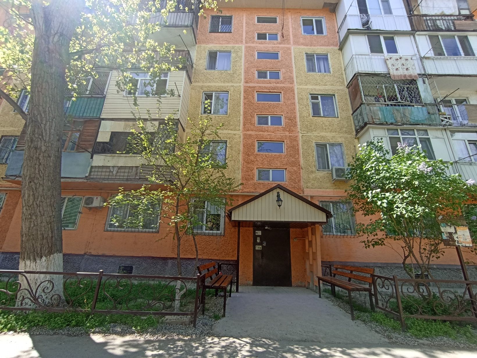 2-хкомн кв 3 эт не угл 1 мкр 13 дом , Даниял-Даму