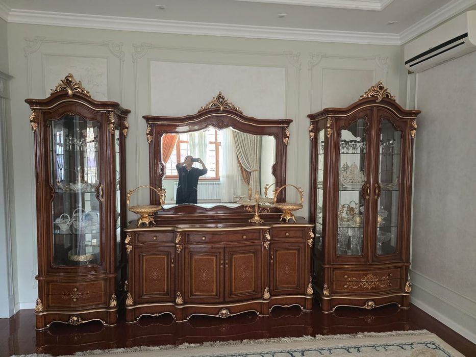 Срочно продам гостинный мебель