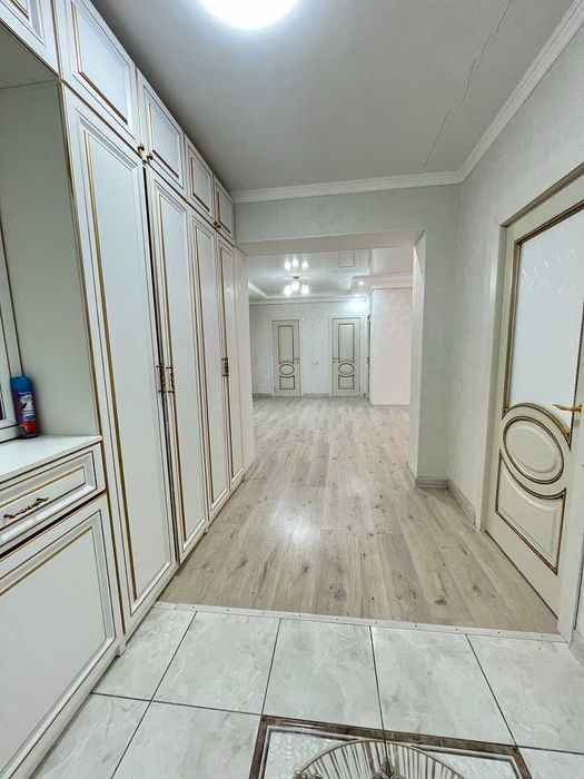 В продаже 4-комнатная квартира в ЖК Алтын кум