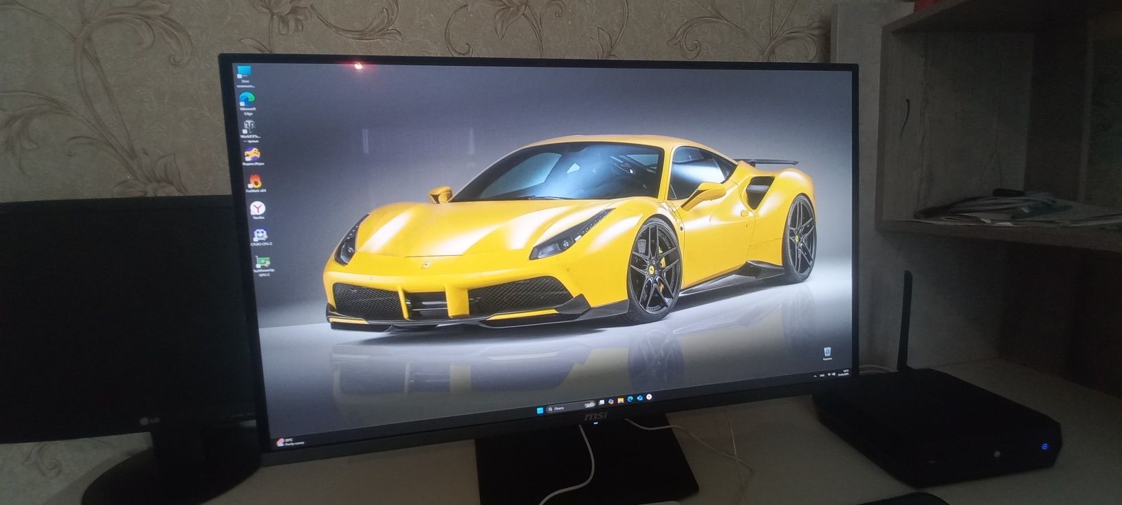 Монитор msi QD-OLED 321 игравой