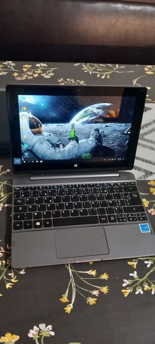 Laptop HP i5- modele office cu carti si jocuri instalate