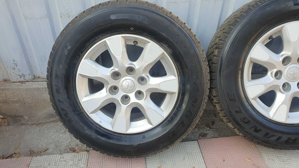Оригинальные диски Mitsubishi Pajero 4 + Зимние Шины Triangle