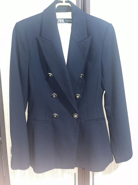 Sacou Zara, bleumarin cu nasturi metalici