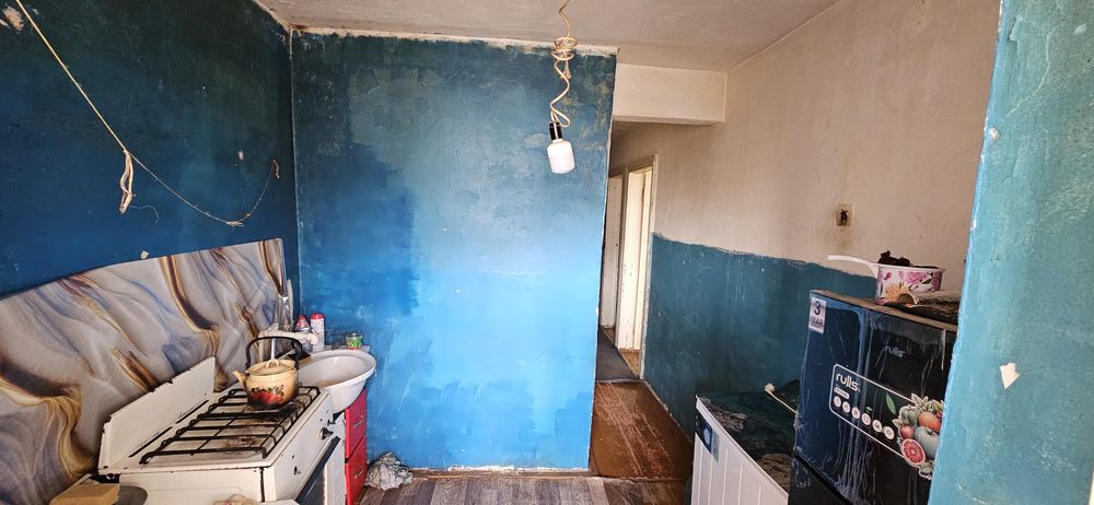 Srochna 3-mavze 20 dom 3 xonali kvartira sotiladi