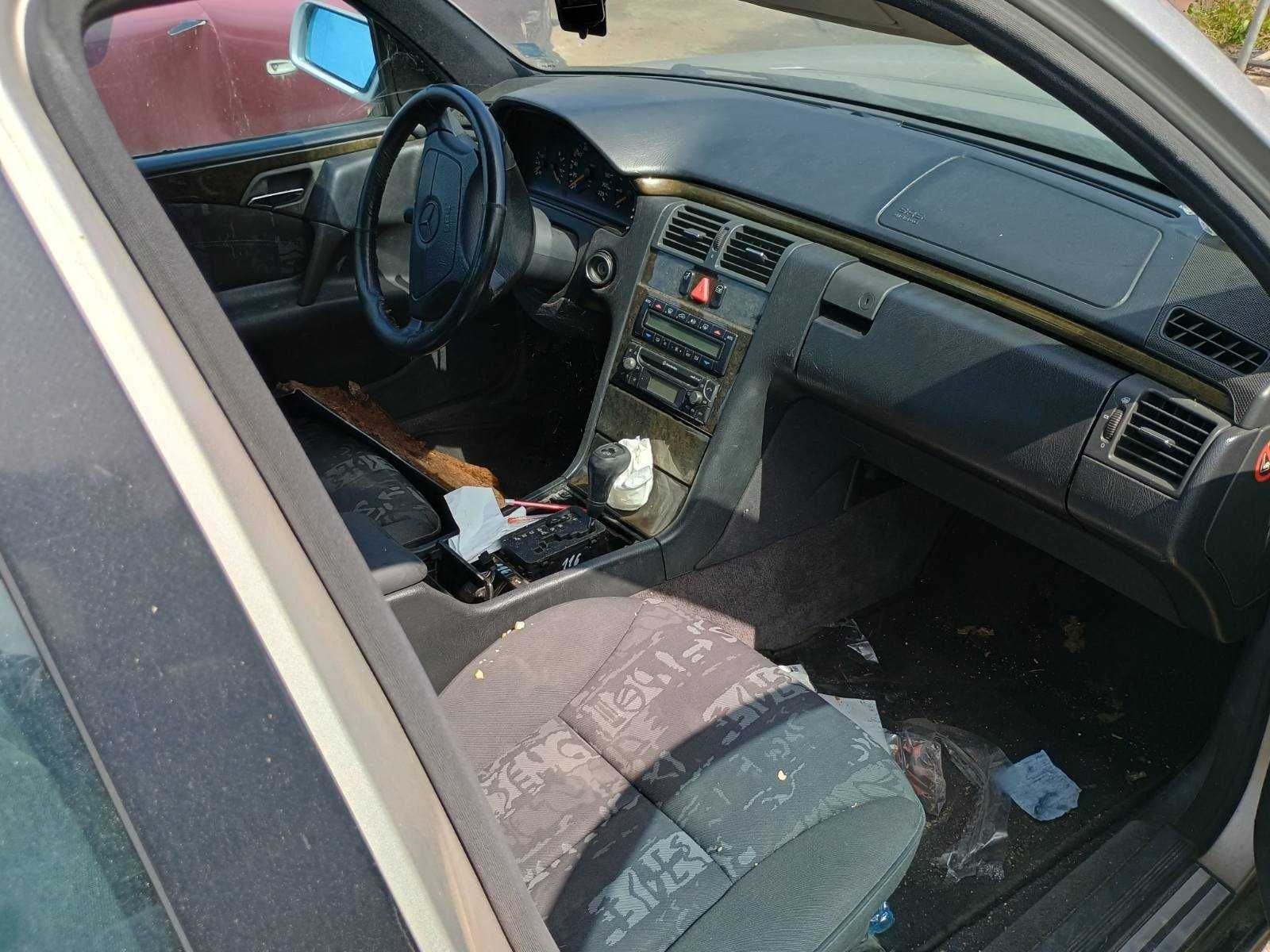 Продавам части за Mercedes-Benz 290 (1996-1997 г.)